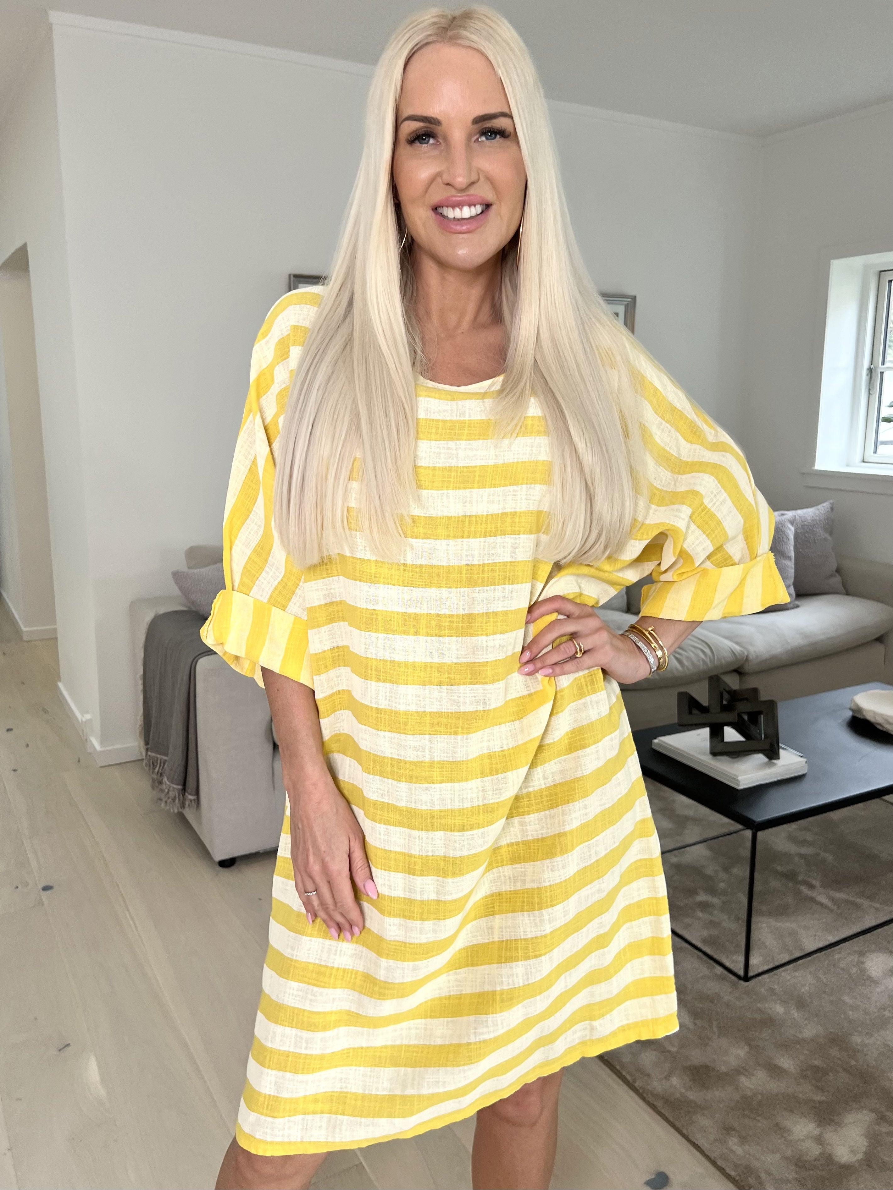 Claudine - Sød stribet bomuldskjole